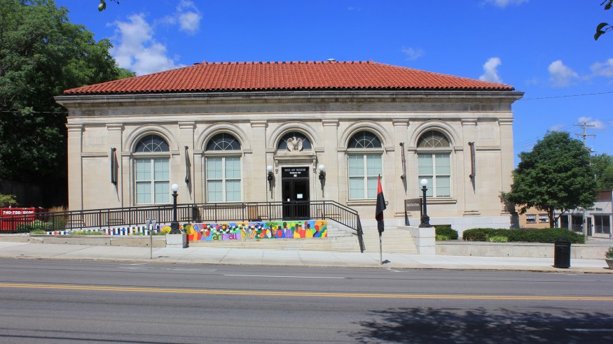 Ross Art Museum: Community Native Seed-Bomb Making