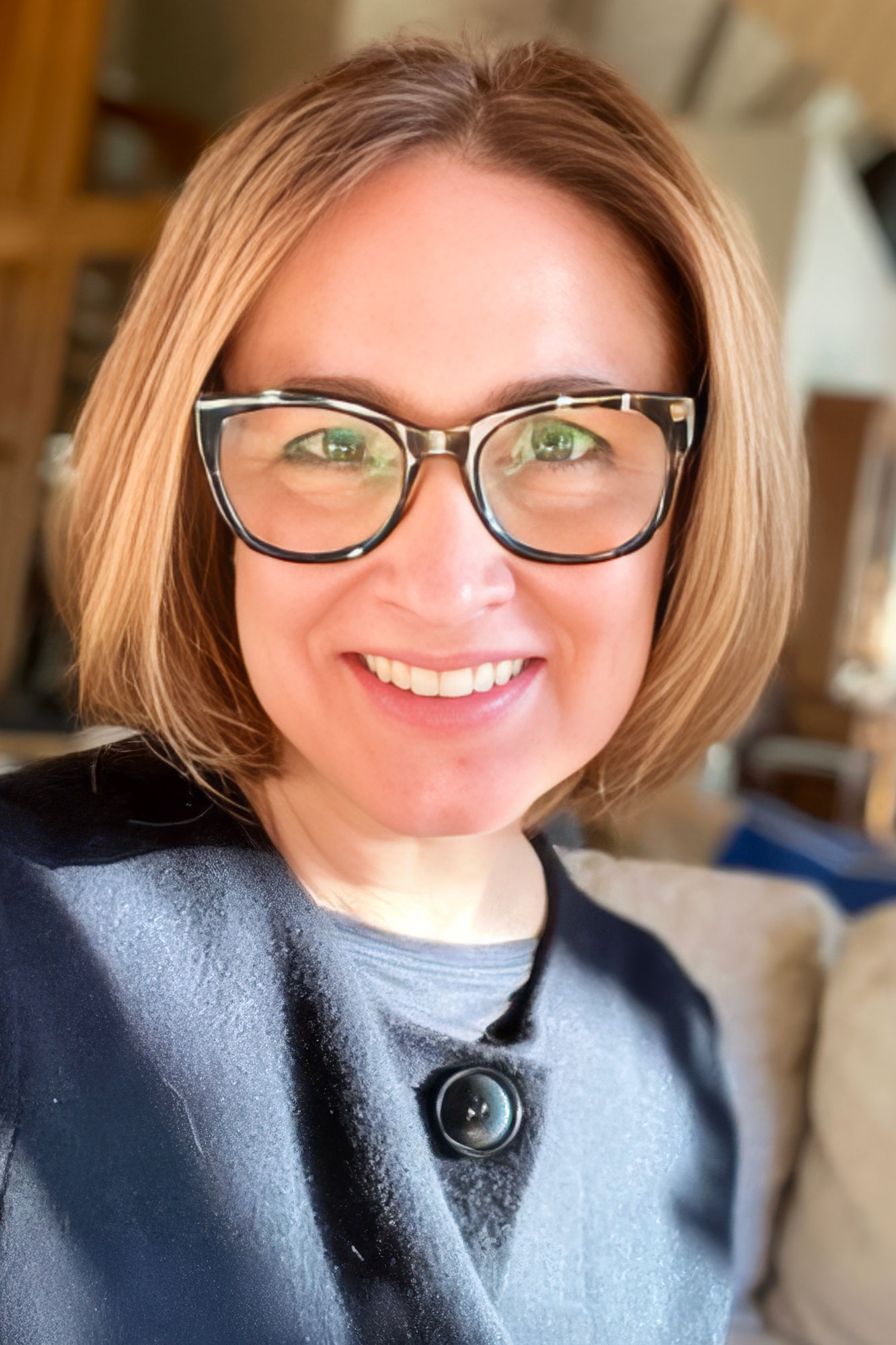 Dr. Vanessa Hildebrand
